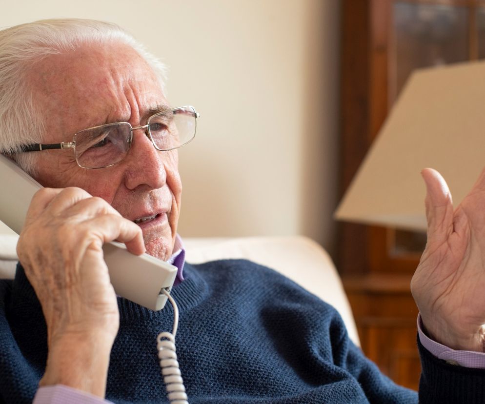 Metoda na wnuczka i na policjanta. Jak się nie dać oszustom?