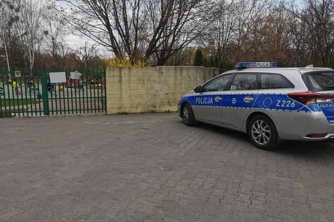 Alarmy bombowe znów paraliżują przedszkola w Warszawie. Ewakuacje w całej stolicy
