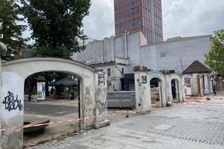 Znika mur na OFF Piotrkowskiej w Łodzi