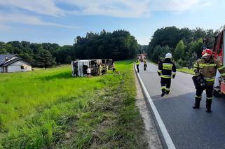 Pijany wiózł całego tira alkoholu. Auto wypadło z drogi w Humniskach [GALERIA]