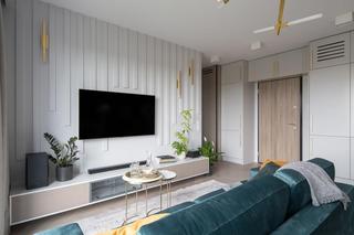 40-metrowe mieszkanie w szmaragdzie i złocie