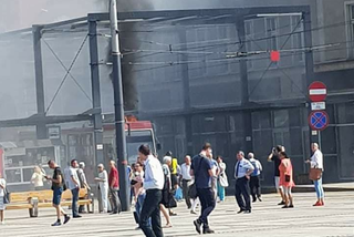 W centrum Katowic zapalił się tramwaj! Są utrudnienia [ZDJĘCIE, AKTUALIZACJA]