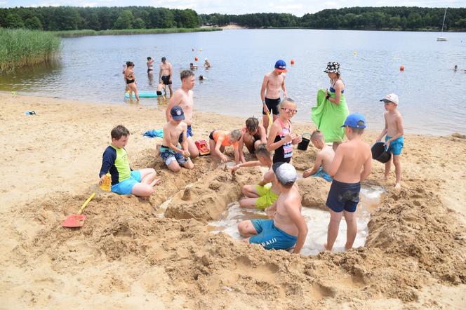 Półkolonie z WOPR nad zalewem w Cedzynie koło Kielc