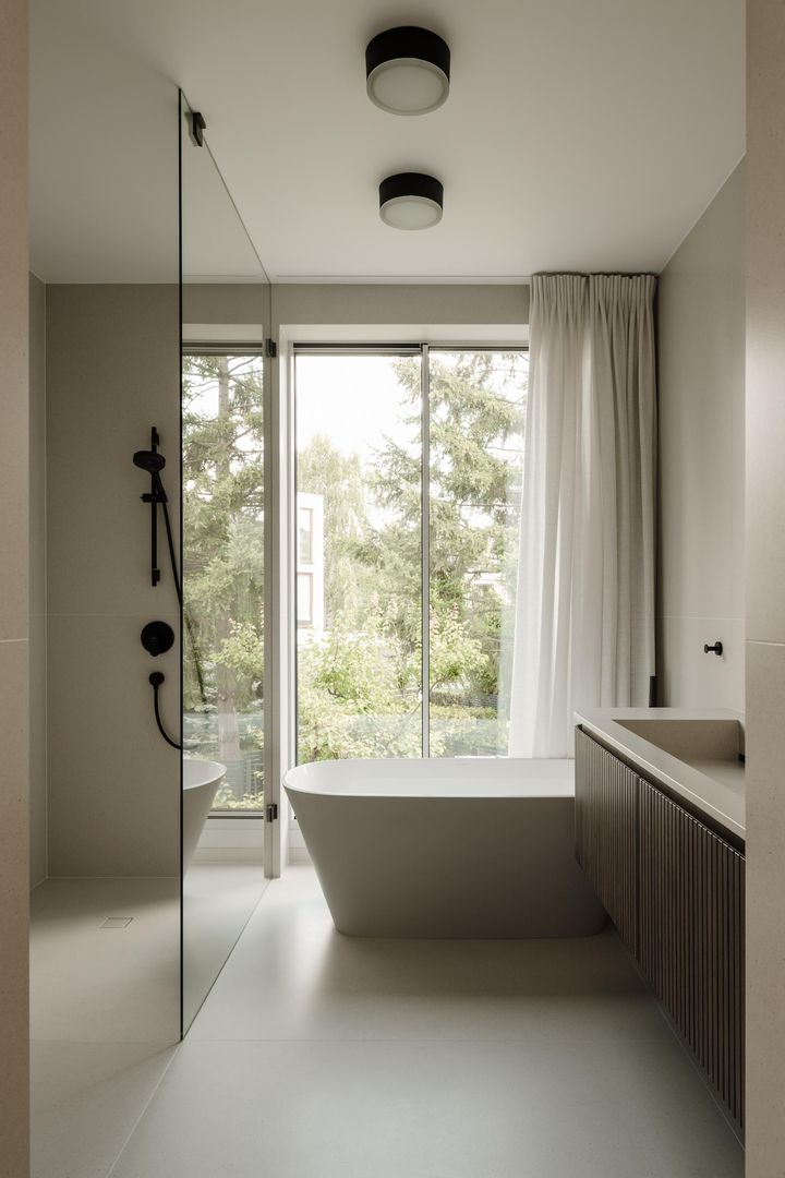 Przebudowa bliźniaka z PRL-u w Warszawie