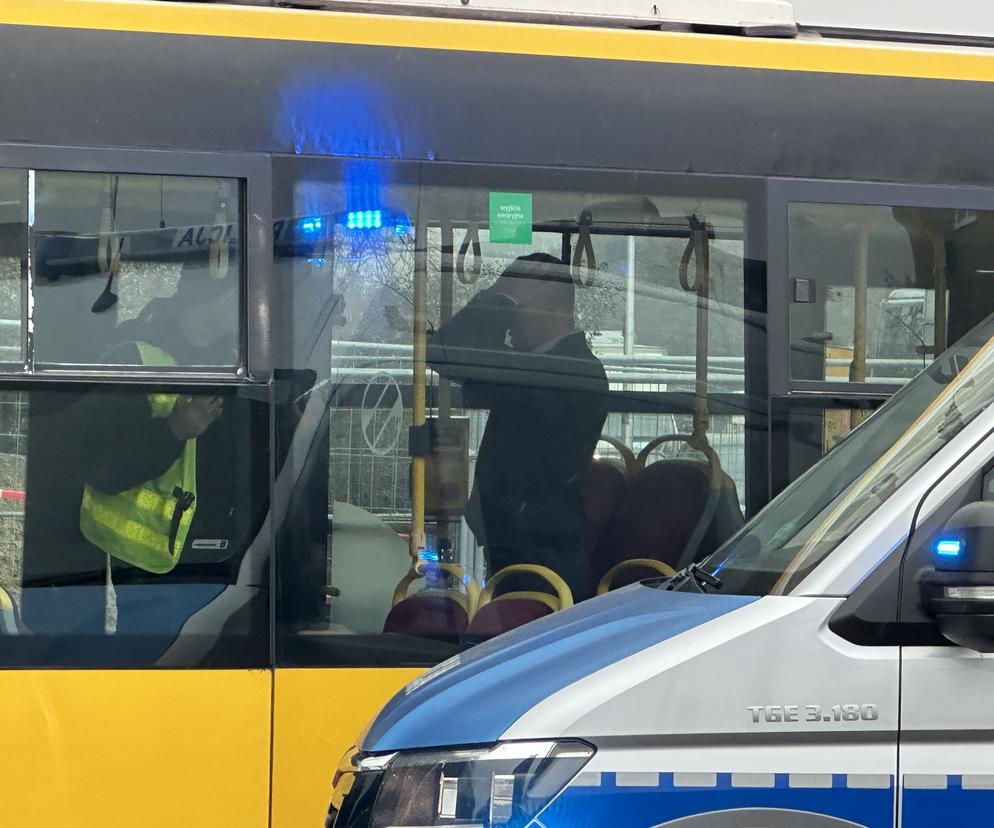 Koszmarny wypadek na Mokotowie. Autobus miejski potrącił pieszą na pasach