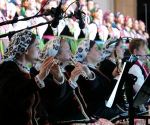 Występ zespołu Mazowsze w Starachowicach