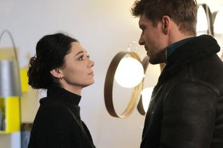 M jak miłość odcinek 1721. Iza (Adriana Kalska), Marcin (Mikołaj Roznerski)