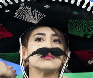 Piękne fanki i przystojni kibice podczas Polska - Meksyk