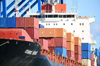 Przełom w transporcie morskim! Kontenerowiec z Chin dotarł do Gdańska szlakiem arktycznym