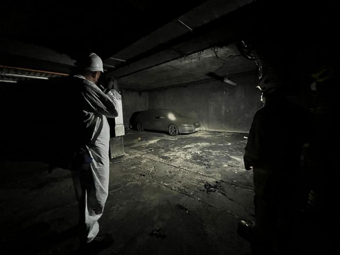 Policjanci pokazali jak wygląda wnętrze spalonego budynku w Ząbkach. Wstrząsające obrazki