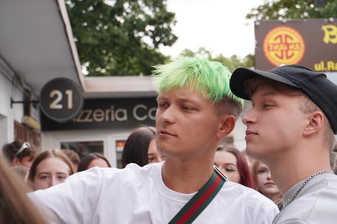 Sklep "Nie tylko dla psa i kota" kończy działalność. Odwiedził go youtuber Przemek Pro