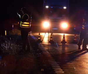 Śmiertelne potrącenie pod Sochaczewem. Kierowca BMW uciekł