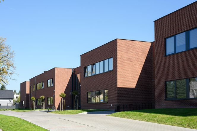 Szkoła w Rudzie Śląskiej, TKHolding