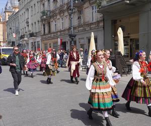 Pochód Juwenaliowy Łódzkich Uczelni. Studenci przejęli Łódź! [ZDJĘCIA]