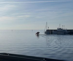 Akcja poszukiwawcza za zaginionym żeglarzem. Znaleziono pusty jacht [ZDJĘCIA]