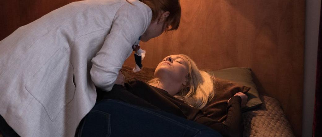 M jak miłość odcinek 1343, Joasia (Barbara Kurdej-Szatan), Agnieszka (Magdalena Walach)