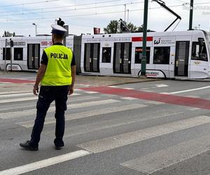 Policja zabezpiecza mecz GKS Katowice - Radomiak Radom