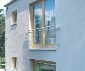 Portfenetr: okno z balustradą. Jak je zabezpieczyć?