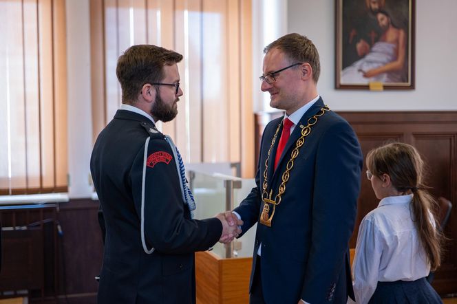 Zaprzysiężenie nowego prezydenta Zabrza. Kamil Żbikowski złożył ślubowanie i zwrócił się do mieszkańców