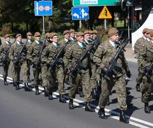 Defilada wojskowa w Katowicach i piknik. Wojewódzkie Obchody Święta Wojska Polskiego 2024