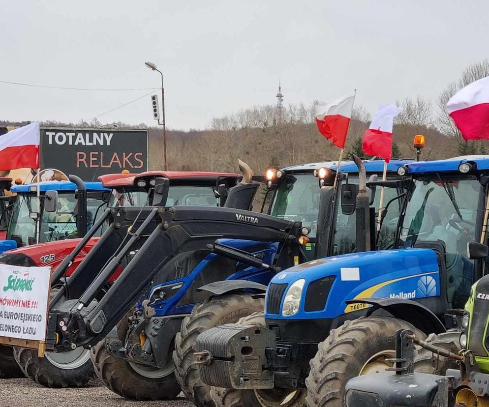 Rolnicy protestują w Koszalinie. Dołączą do nich rolnicy z Biesiekierza