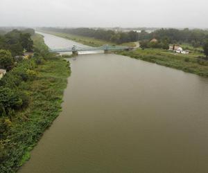 Ulewne deszcze nad Polską. Przybywa wody w rzekach 