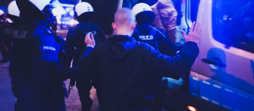 Policyjne interwencje podczas meczu Górnik Zabrze - Legia Warszawa