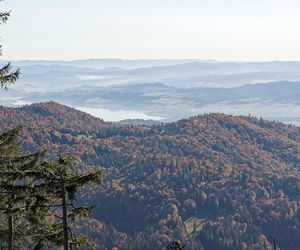 To miejsce w Małopolsce najpiękniej wygląda późną jesienią według AI. Ma status kultowego