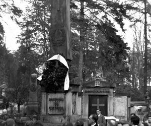 Dzień Wszystkich Świętych w Krakowie w latach 1925-1935