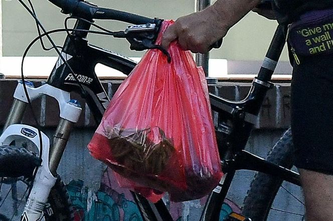 Robert Więckiewicz na rowerze