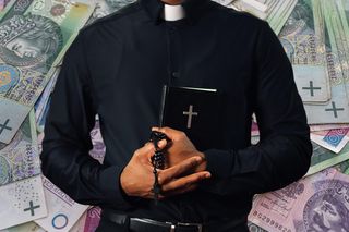Zniknęło 600 tys. zł. Trafły do kieszeni byłego proboszcza?! To nie wszystkie zarzuty pod adresem księdza