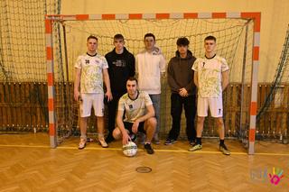 W II Halowym Turnieju Piłki Nożnej w Suchożebrach zmierzyło się 27 drużyn!