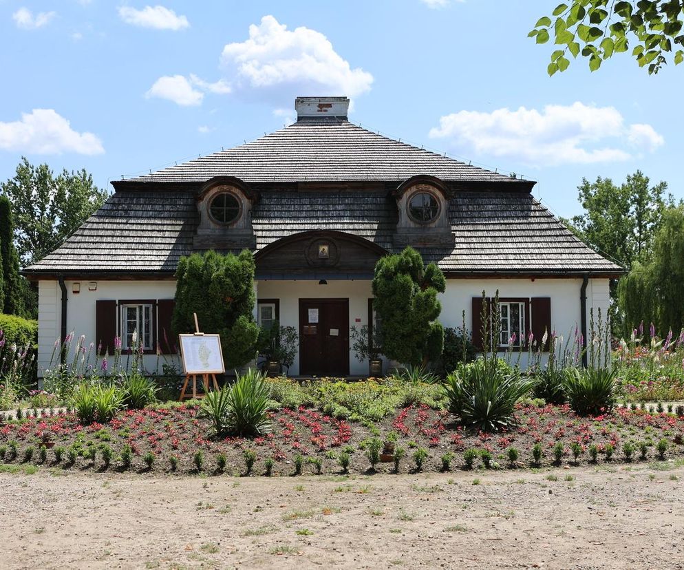 Dwór z Żyrzyna w Muzeum Wsi Lubelskiej