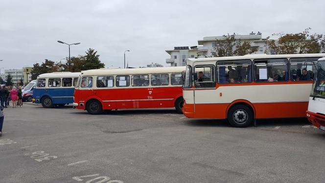 Parada Zabytkowych Autobusów w Bydgoszczy