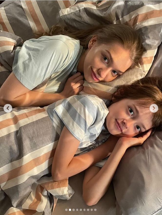 Przyjaciółki, 26 sezon. Oliwier (Aleksander Paprocki), Julka (Nicole Bogdanowicz) na planie