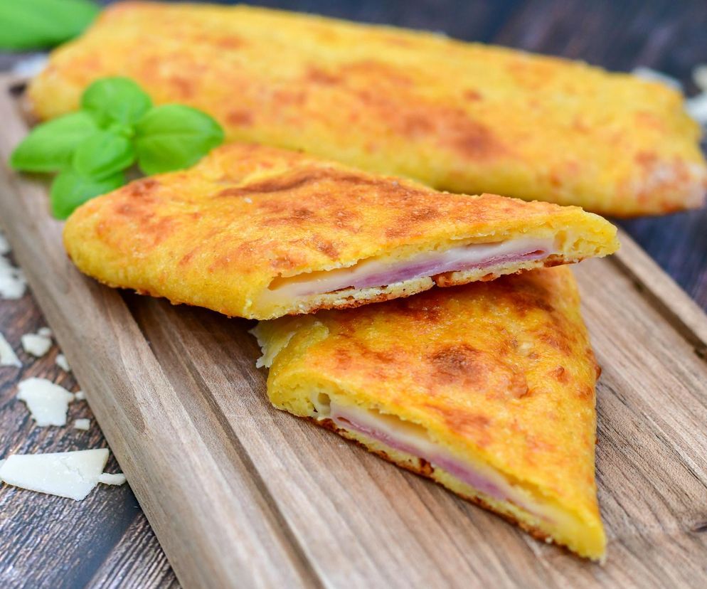 Pyszne śniadaniowe kieszonki przygotujesz w kilka minut. Większość składników masz już w domu