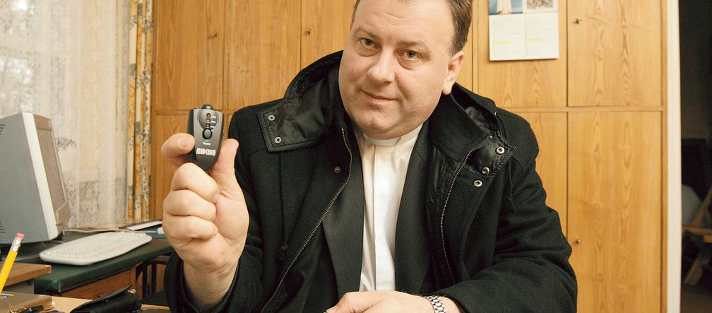 Rozdają alkomaty w kościele