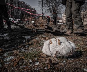 Kupiańsk pod ostrzałem. Setki rodzin uciekają ze zniszczonego miasta
