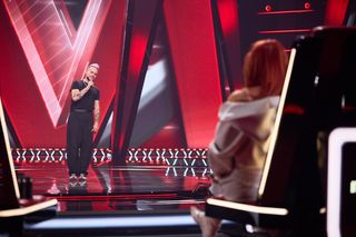 The Voice of Poland. Przez chorobę wstydził się śpiewać. Po 10 latach wraca odmieniony, by spełnić marzenia!