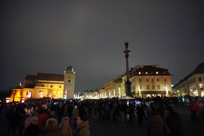 Świąteczna iluminacja placu Zamkowego 7.12.2024