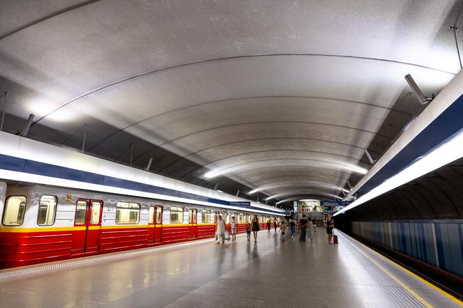 Stacja metra Kabaty