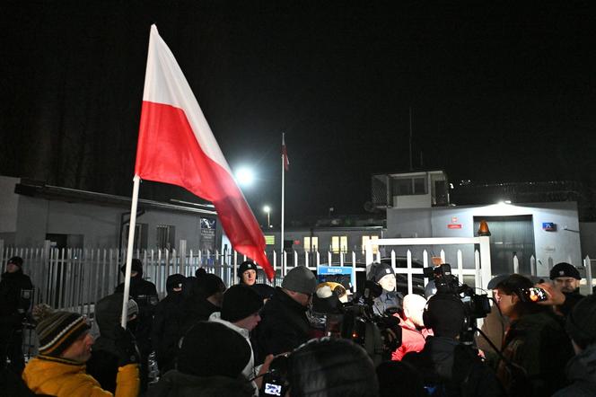 Kamiński i Wąsik w areszcie. Wielki protest w Warszawie