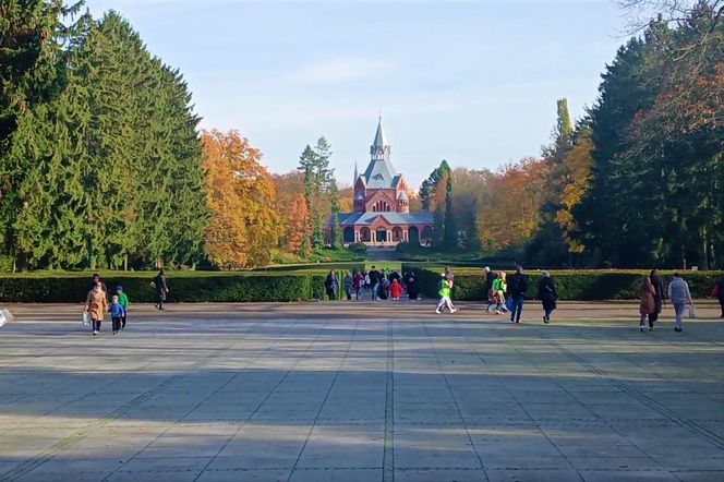 1 listopada na Cmentarzu Centralnym w Szczecinie