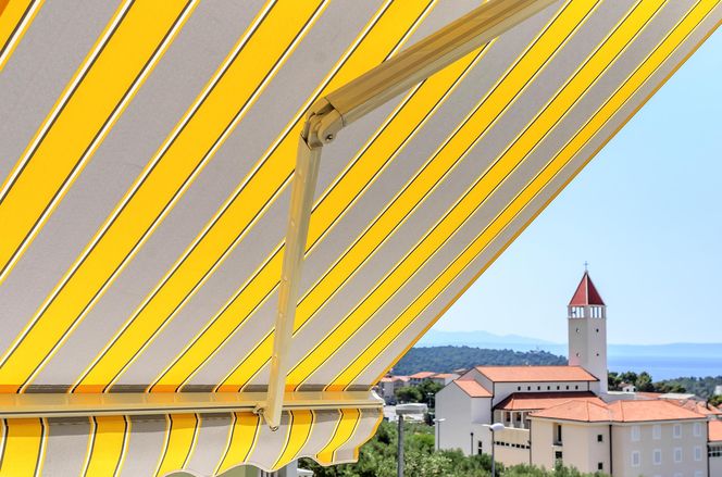 Zadaszenie na balkon w bloku