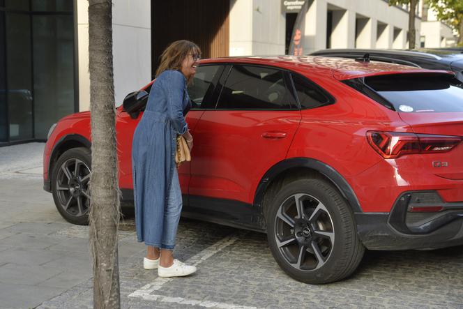 Iwona Lewandowska przy nowym Audi