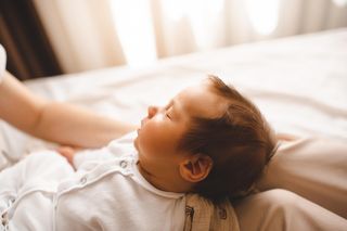 Tak ochronisz maluszka przed RSV już w ciąży. „Trwa przez pierwsze półrocze życia dziecka”