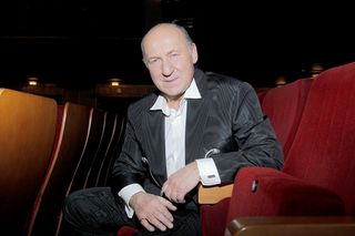 To jeden z najbardziej znanych głosów w polskim kinie. Urodził się w Łodzi! 