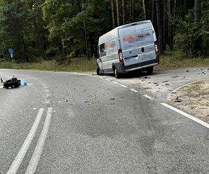 Czołowe zderzenie motocyklistki z osobówką. 43-latka nie miała szans