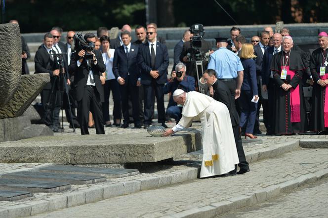 Papież Franciszek w obozie Auschwitz Birkenau