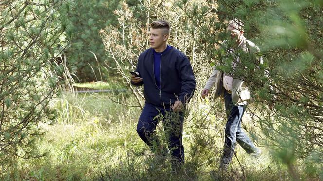 Barwy szczęścia odc. 2001. Marek (Marcin Perchuć), Patryk (Konrad Skolimowski)